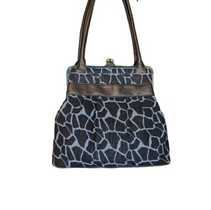 BUENO Giraffe Print Shoulder Purse Bag Trendy Twist Snap Top NWT